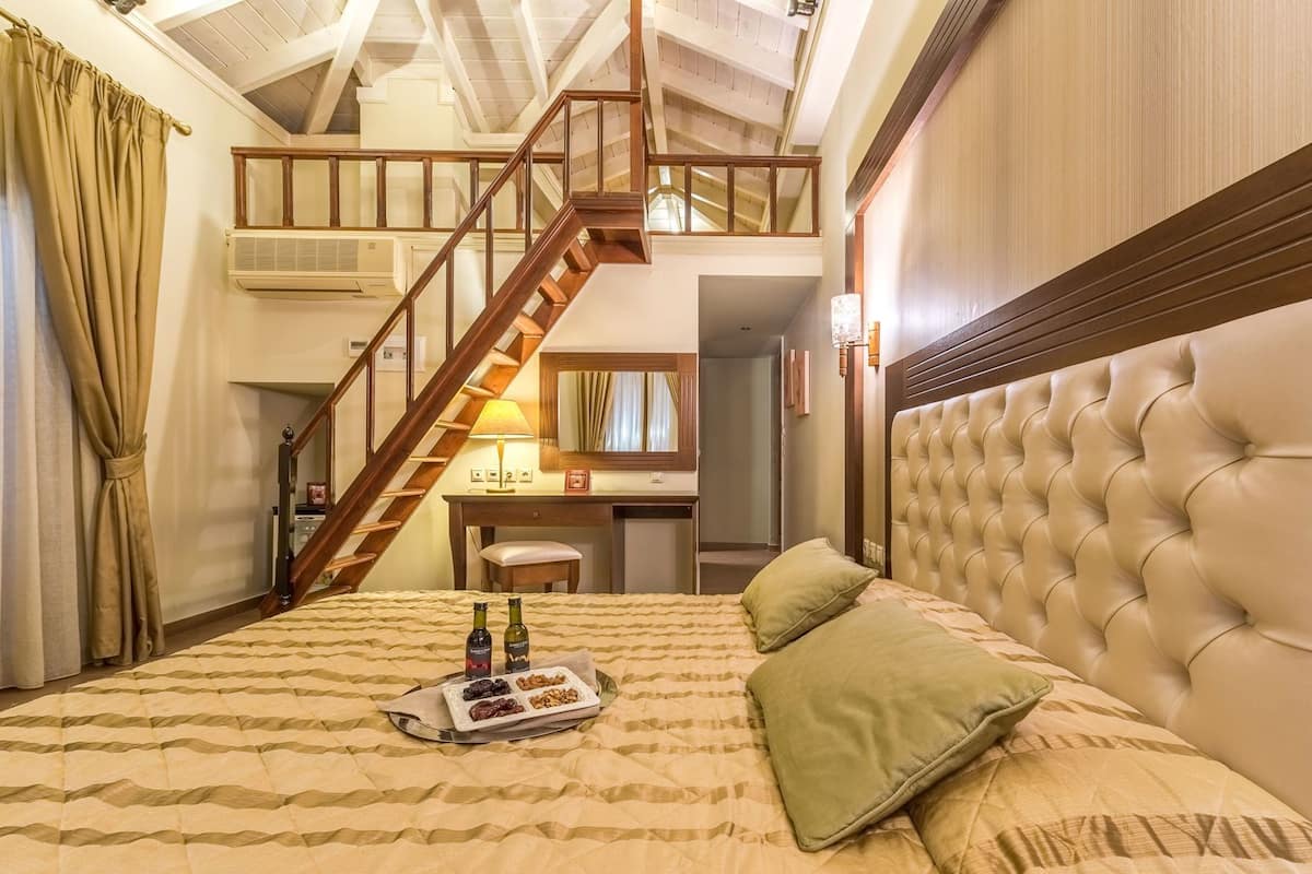 Premium bedding, down duvets, pillow-top beds, minibar