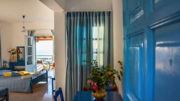 Classic Quadruple Room, Non Smoking, Sea View