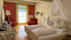 View from property - Panoramahotel Steirerland (St Andra-Hoech)