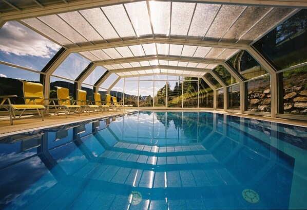 Indoor pool, outdoor pool