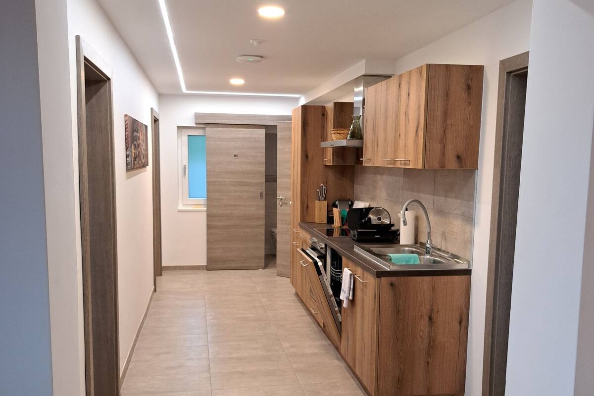 family house, 6 bedrooms | private kitchen | full-sized fridge, stovetop, dishwasher, toaster