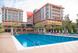 Front of property - Dizalya Palm Garden - All Inclusive (Alanya)