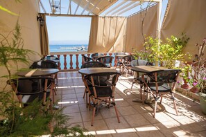 Porch - Aktaion City Hotel (East Mani)