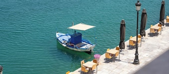Aktaion City Hotel
