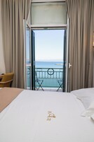 Caja de seguridad en la habitación y sistema de insonorización 