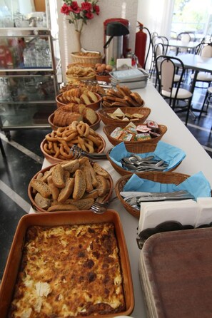 Restaurant - Kardamili Beach Hotel (West Mani)