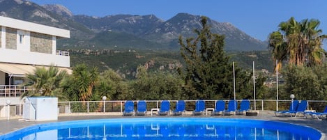 Utomhuspool