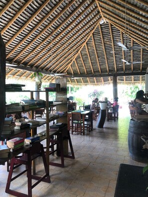Café da manhã, almoço e jantar