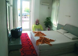 ミニバー、セーフティボックス (室内)