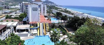 First Class Hotel - All Inclusive