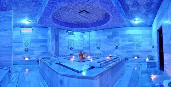 Sauna, Dampfbad, Türkisches Bad/Hamam
