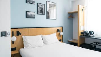 Escrivaninha, cortinas blackout, quartos à prova de som, berços grátis