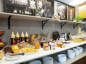 Daily buffet breakfast (PLN 49 per person) - B&B Hotel Torun (Torun)