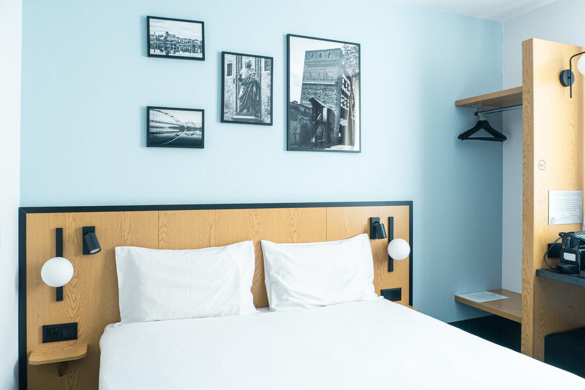 Desk, blackout curtains, soundproofing, free cots/infant beds