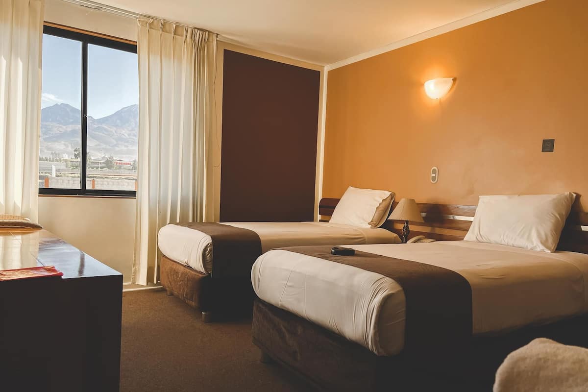 twin room, 2 single beds | minibar, in-room safe, desk, free wifi