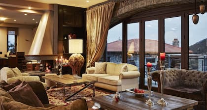 Nefeles Mainalon Luxury Residences & Lounge