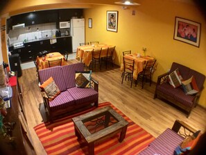 Food court - Net House Cusco (Cusco)