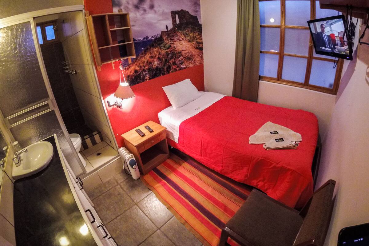 Economy Single Room