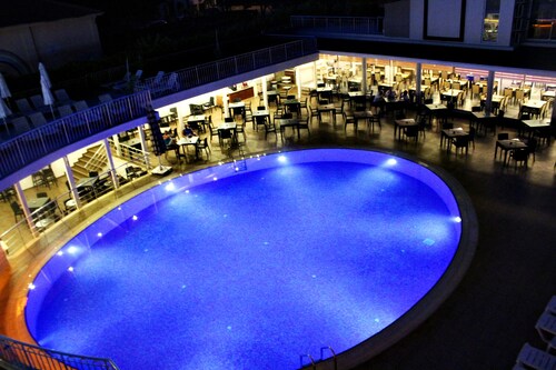 Sun Beach Park & SPA Side