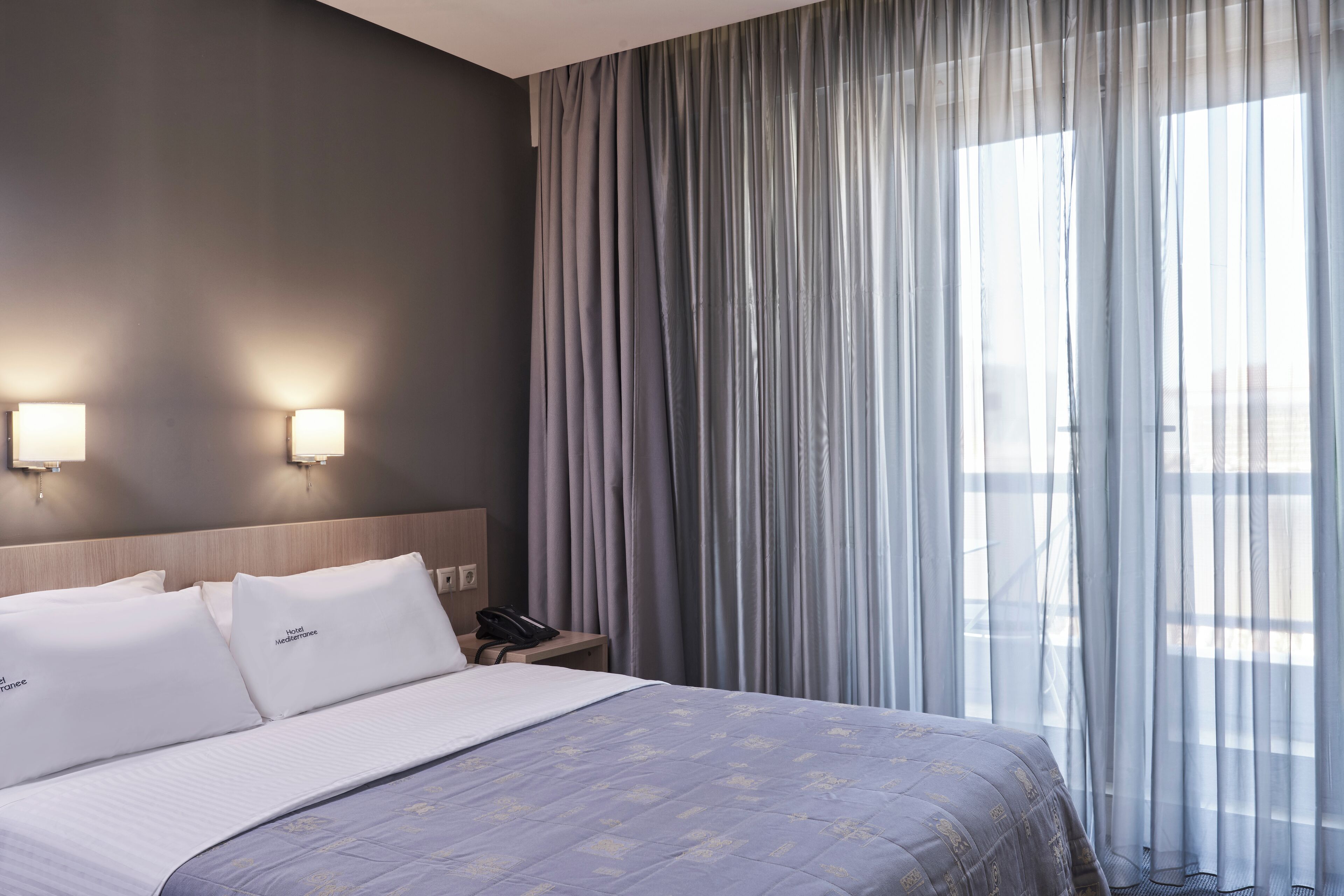 executive double room | desk, iron/ironing board, free cots/infant beds, free wifi