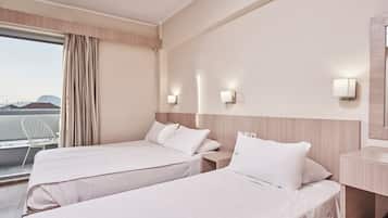 Phòng 3 | Bàn, bàn ủi/dụng cụ ủi quần áo, nôi (giường cho trẻ sơ sinh) miễn phí