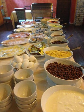 Tägliches inbegriffenes Frühstücksbuffet