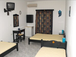 In-room safe, desk, iron/ironing board, free WiFi