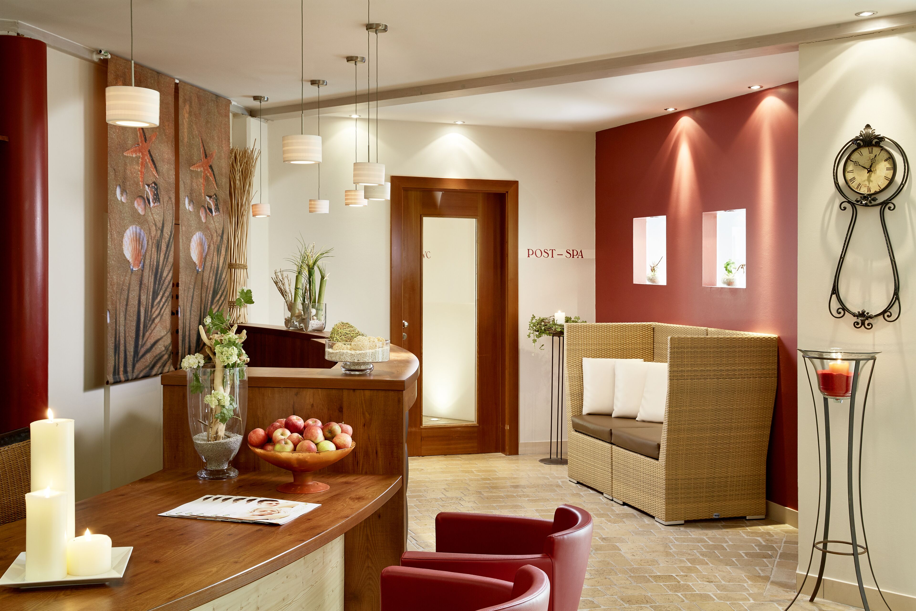 sauna, hot tub, steam room, hot stone massages, deep-tissue massages