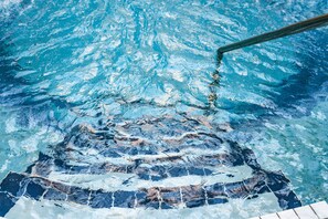 Baignoire à remous intérieure