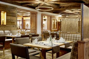 Buffet déjeuner gratuit tous les jours