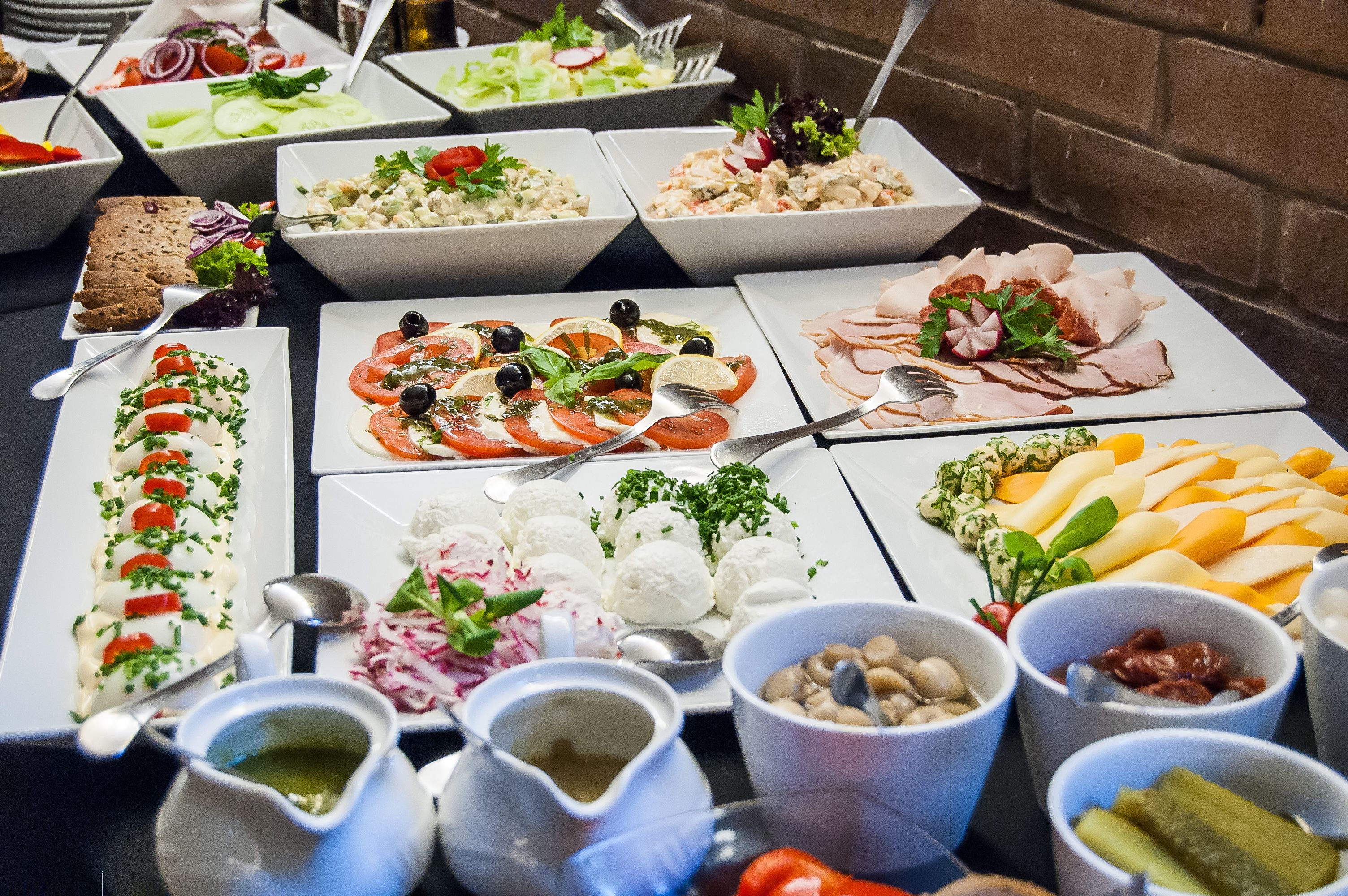 daily buffet breakfast (pln 30.00 per person)