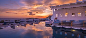 Flaskos Luxury Suites