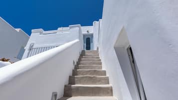 35-Zoll-Flachbildfernseher mit Kabelempfang