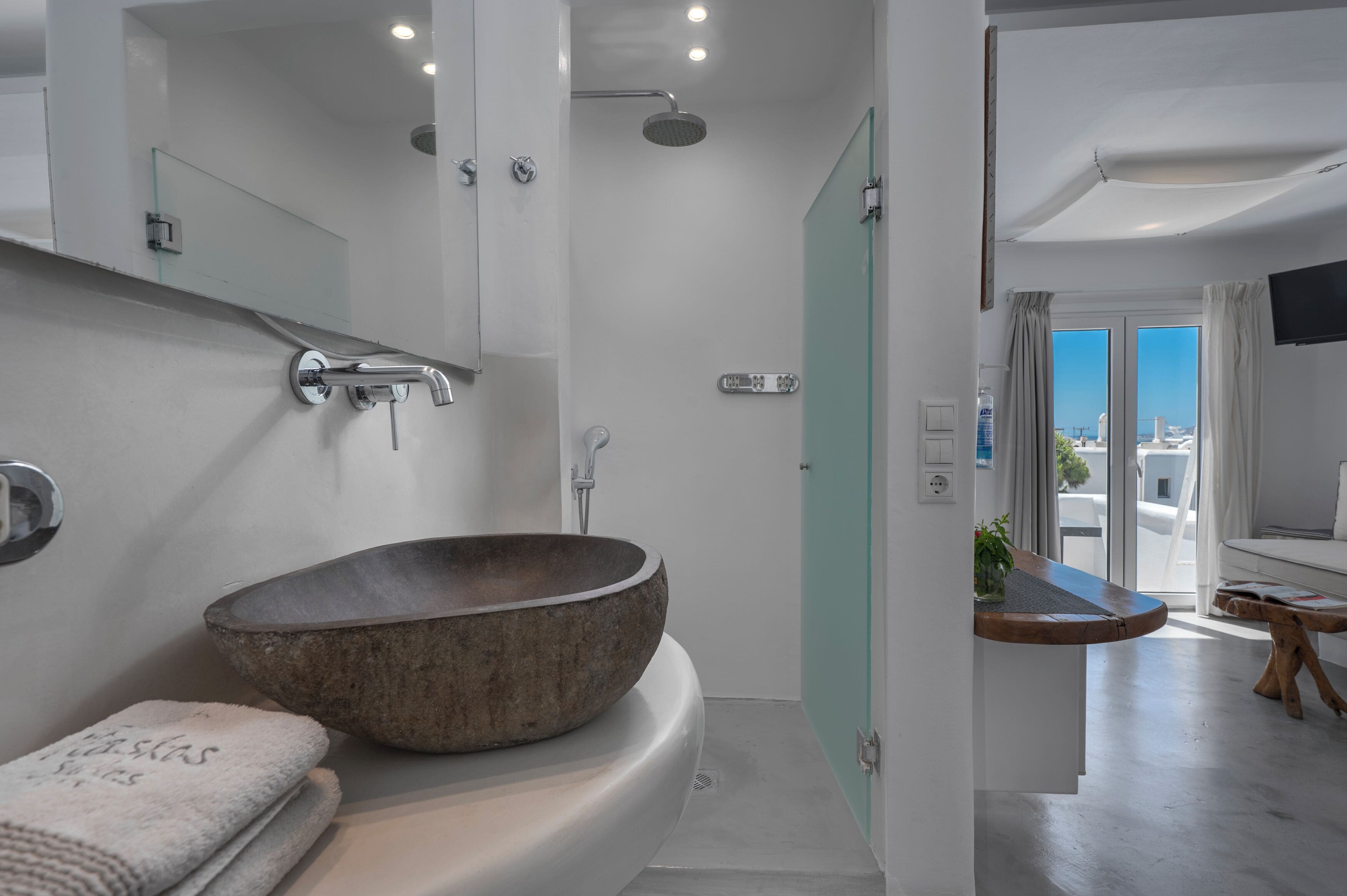 Photo - Flaskos Luxury Suites