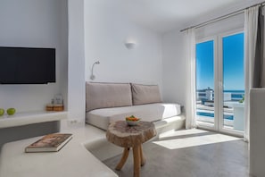 Elegant Suite Sea View | Egyptian cotton sheets, premium bedding, Select Comfort beds - Flaskos Luxury Suites (Mykonos)