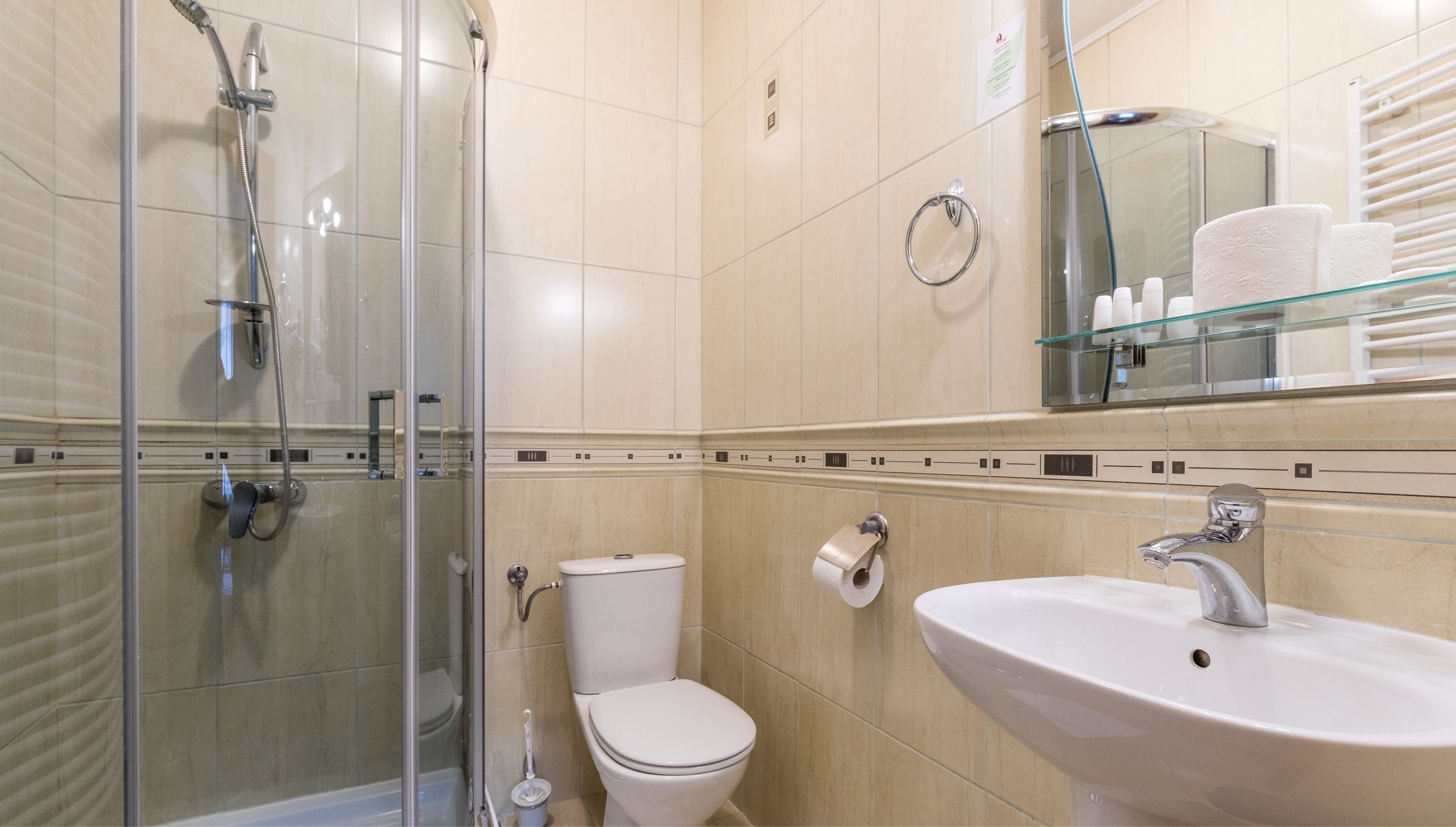 shower, free toiletries, hair dryer, towels