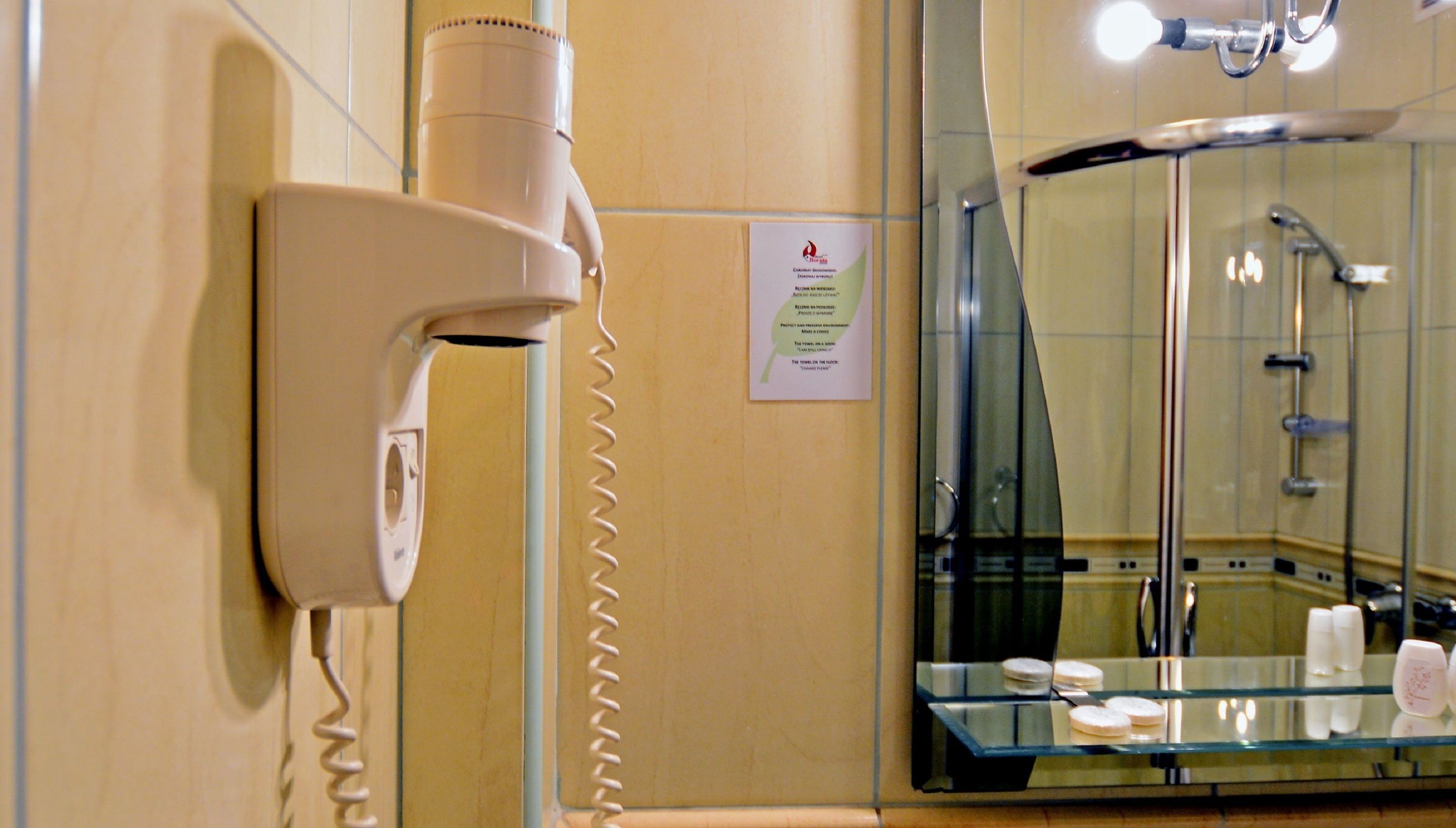 classic triple room | bathroom | shower, free toiletries, hair dryer, towels