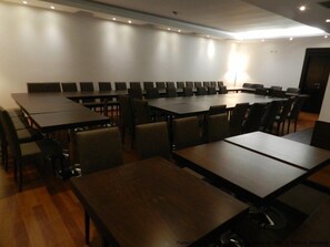 Meeting facility - Kotoni (Tirana)