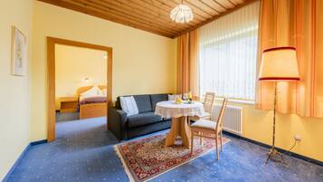 Schreibtisch, kostenloses WLAN, BettwÀsche