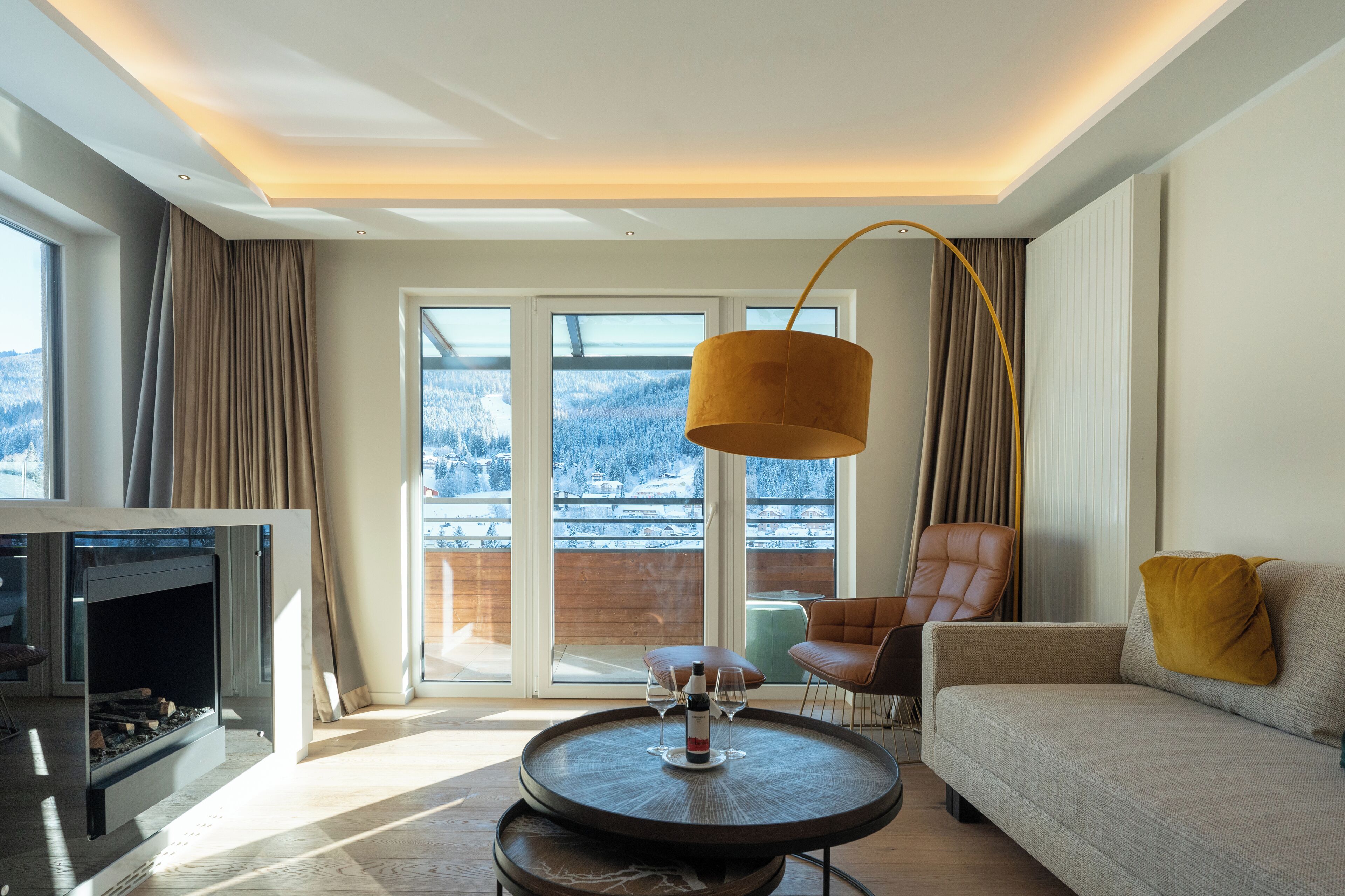 Executive-Suite | Zimmersafe, Verdunkelungsvorhänge, kostenloses WLAN, Bettwäsche