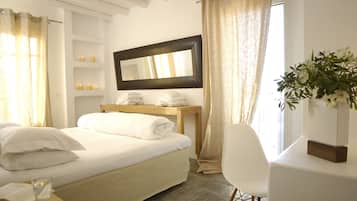 Suite superior | 2 habitaciones, caja de seguridad en la habitación y escritorio