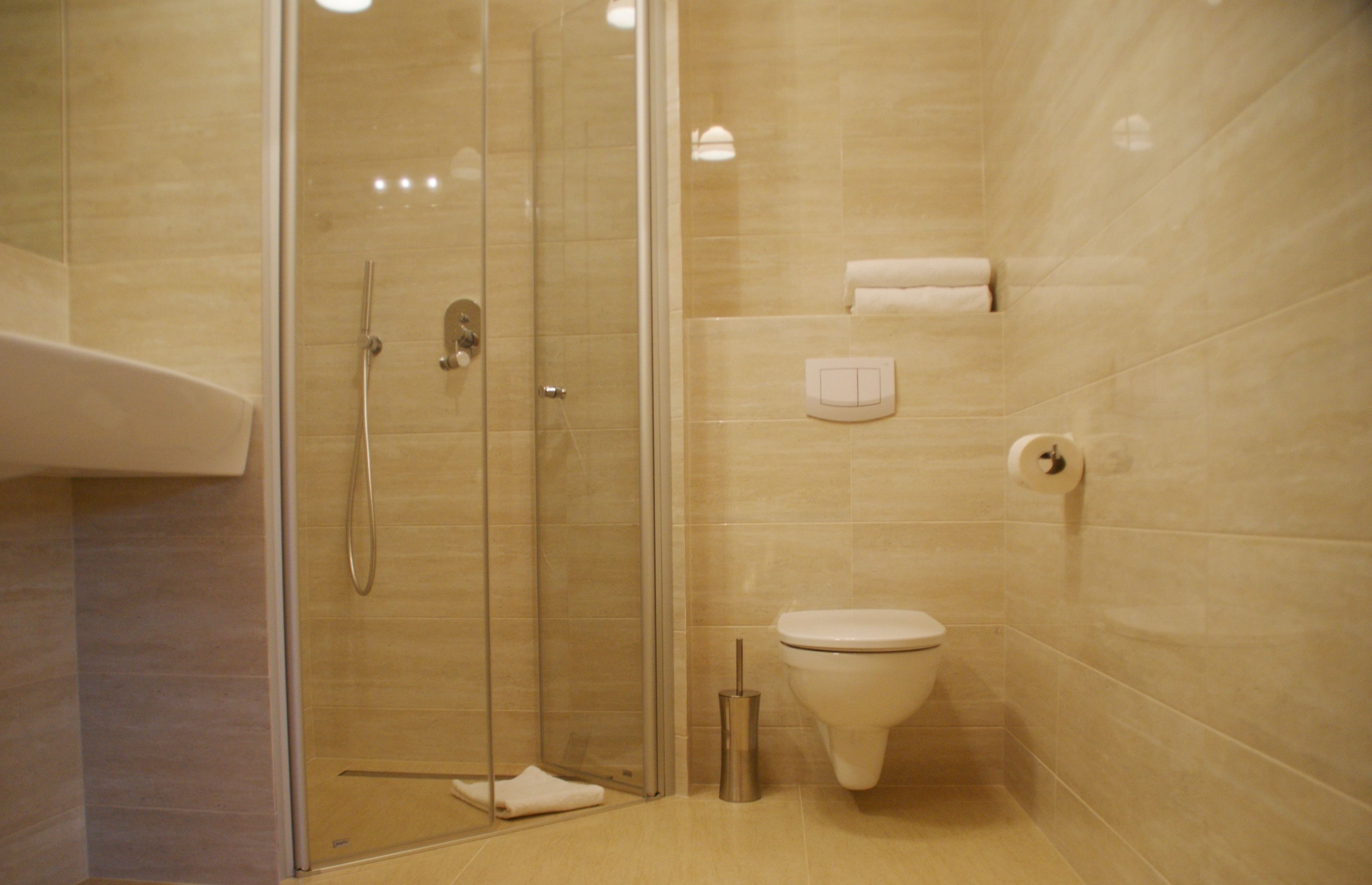 Superior Studio, Ensuite, Ground Floor | Premium bedding, desk, iron/ironing board, free cribs/infant beds