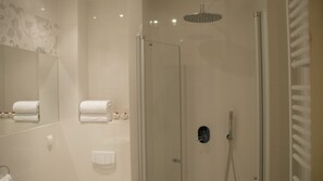 Standard Double or Twin Room | Premium bedding, desk, iron/ironing board, free cribs/infant beds - Villa la Val (Kamienna Gora)