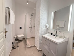 Bathroom - Golden Sun Hotel (Patmos)