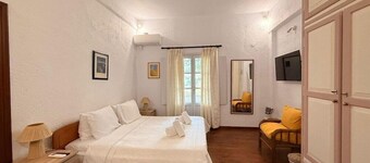 Golden Sun Hotel