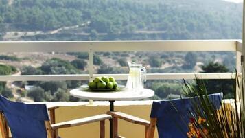 Triple Room, Mountain View | Balcony