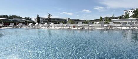 Indoor pool, outdoor pool