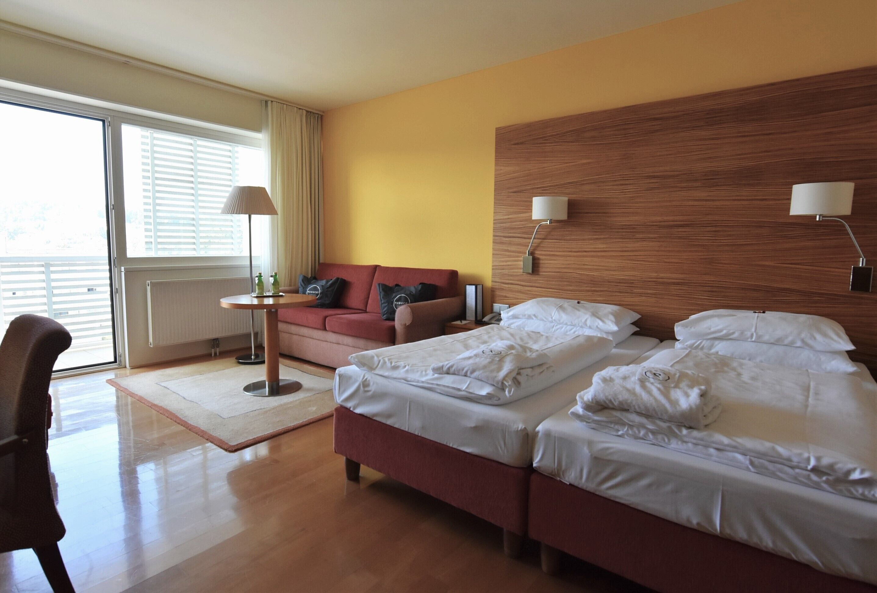 Deluxe-Doppelzimmer | Zimmersafe, Schreibtisch, schallisolierte Zimmer, kostenloses WLAN