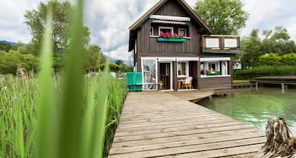 Dietrichsteinerhof Apartments & Rooms