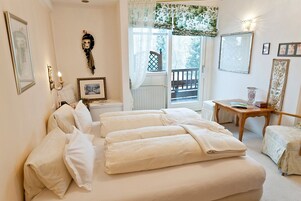 Apartamento superior, 2 habitaciones, sauna, planta ejecutiva | Escritorio, wifi gratis, ropa de cama